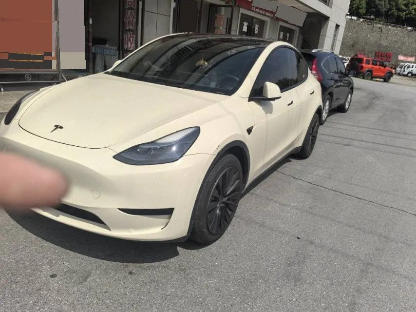 打开图片灯箱：Tesla 2022 Model Y rear-wheel drive version (facelift) automatic gear