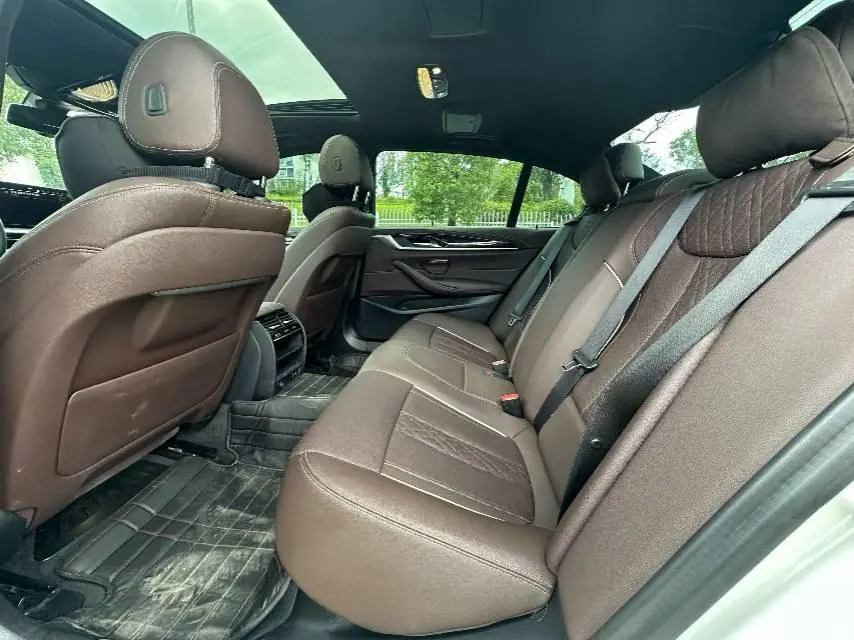 BMW 5 Series 2022 525Li 2.0T M Sports Suit (Change 2) Automatic Gear 5