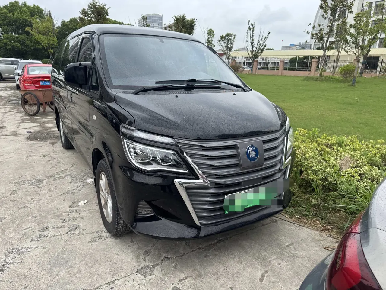 Forthing Lingzhi M5 New Energy 2022 Lingzhi EV Comfortable 7-seat Automatic Gear 2