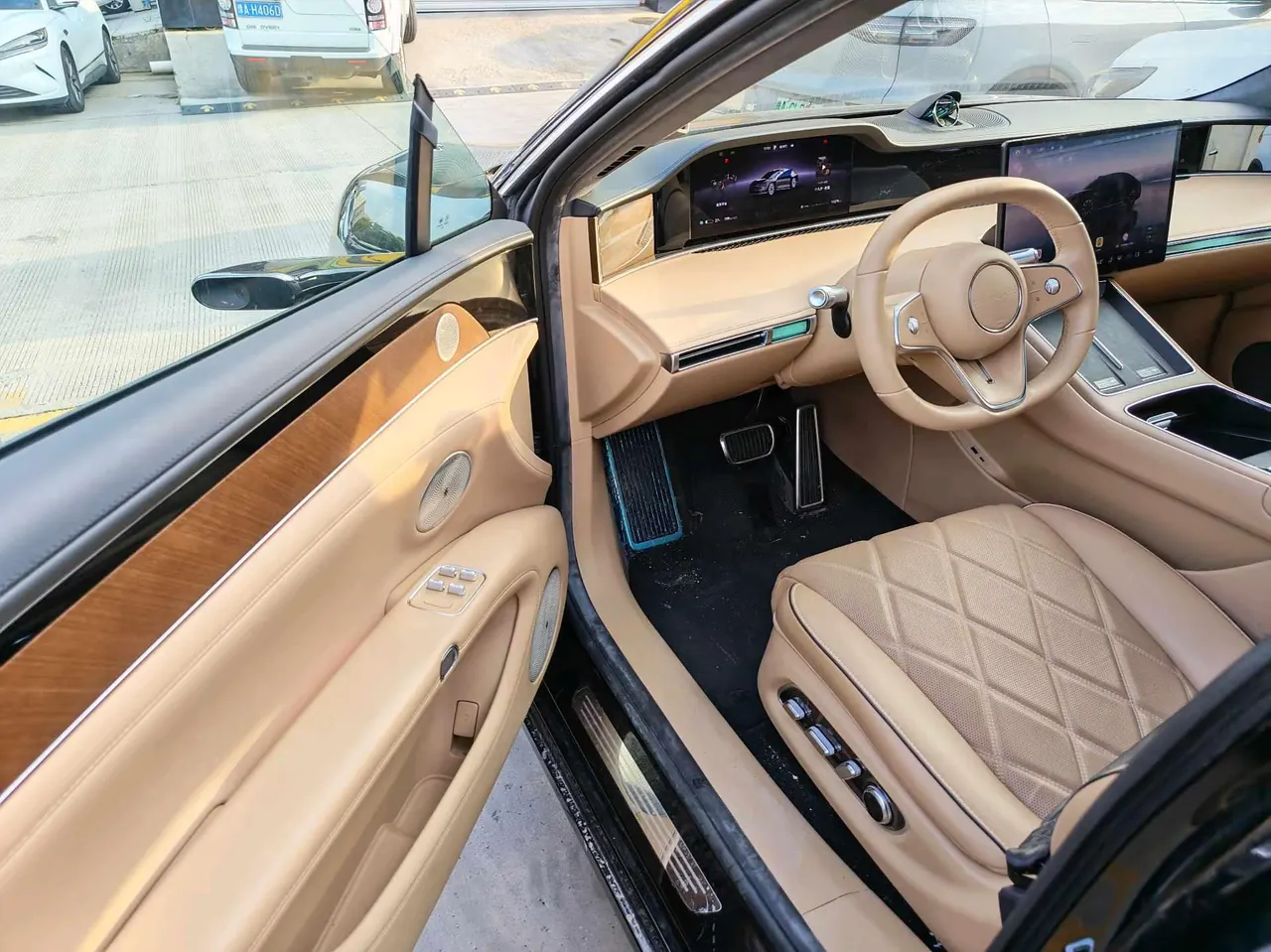 Luxeed 2024 S9 Ultra 4-wheel drive flagship automatic gear 4