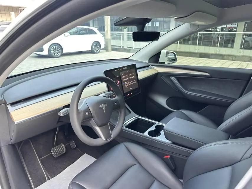 Tesla 2022 Model Y rear-wheel drive version automatic transmission 4