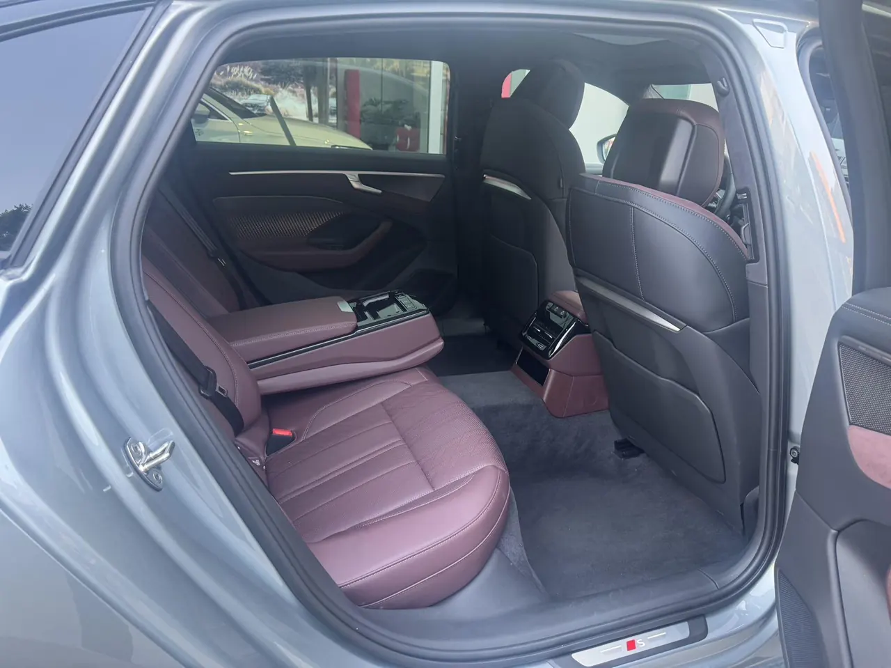Audi 2026 A6L 2.0T Quattro Enjoy Dynamic Automatic 7