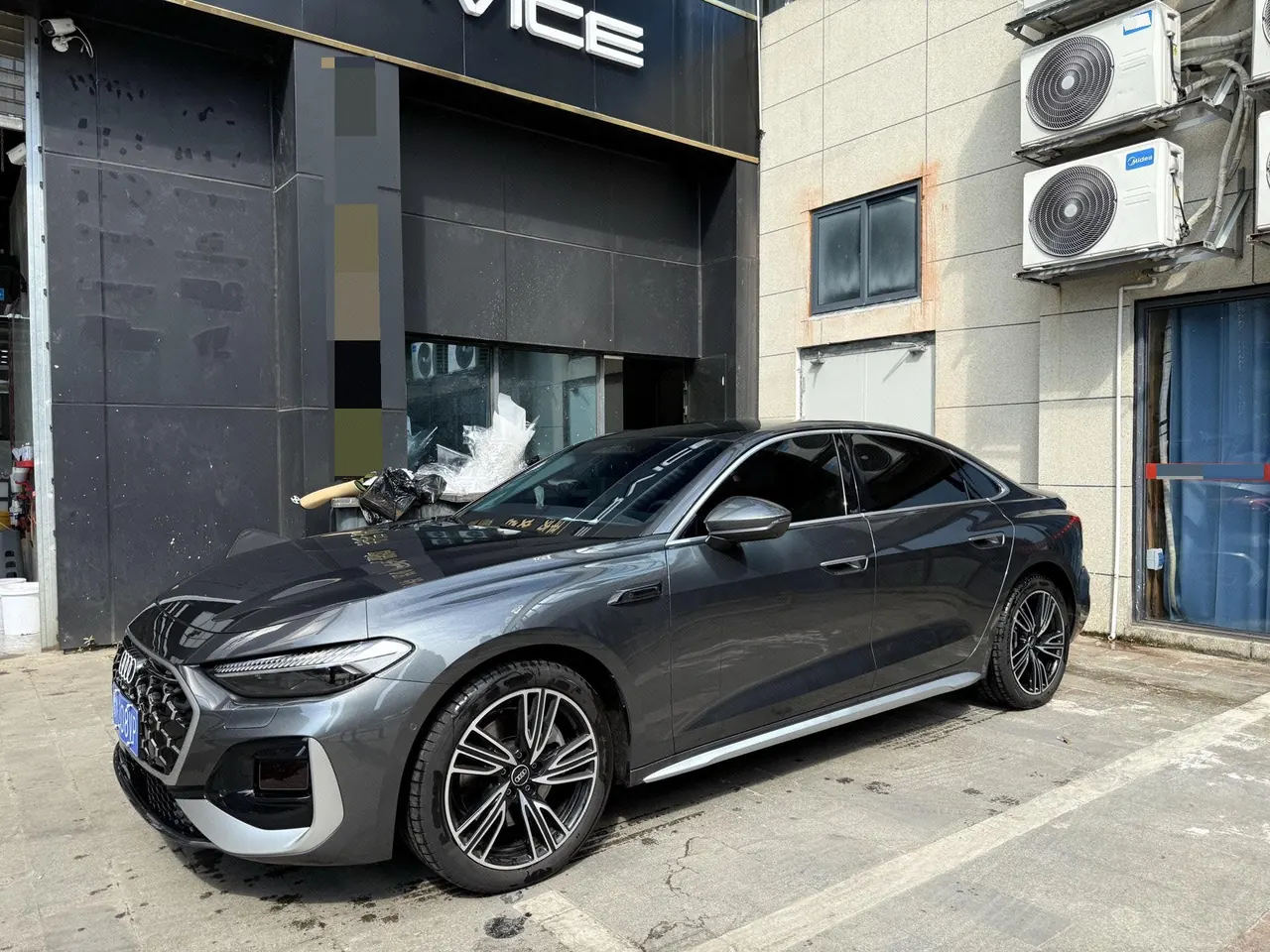 Open image lightbox: Audi 2026 A5L 2.0T Dry Kun Smart Driving Edition Automatic Gear