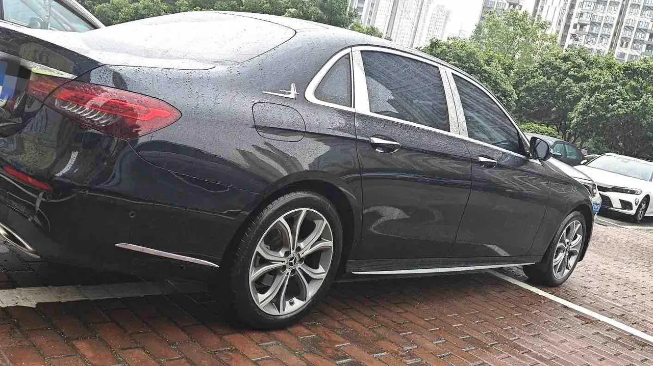 Mercedes Benz E-Class 2023 E 260 L 2.0T Sports Automatic 3