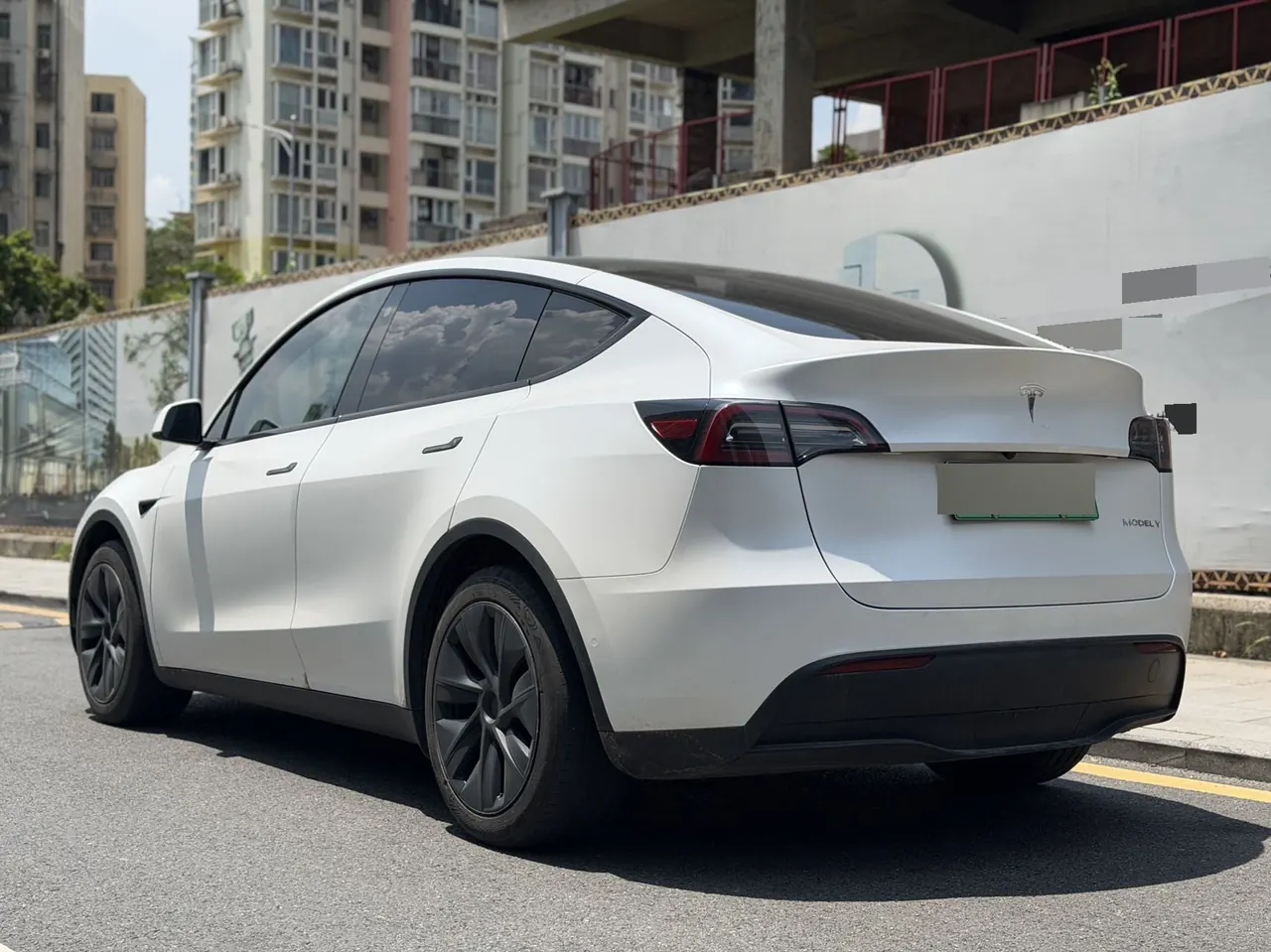Tesla 2023 Model Y rear-wheel drive version automatic transmission 9