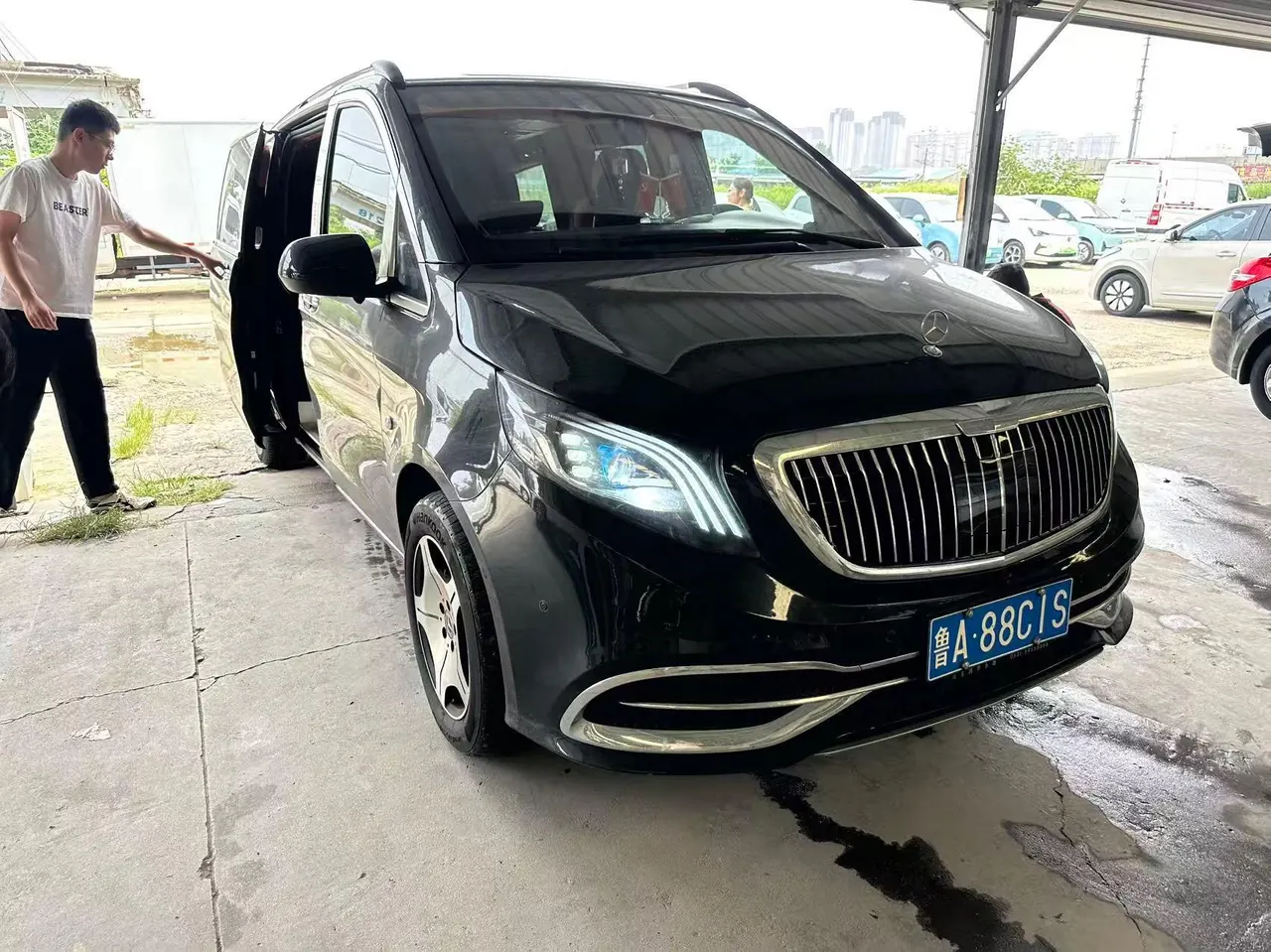 Mercedes Benz 2023 Vito 2.0T Business Edition 7-seat Automatic Gear 2