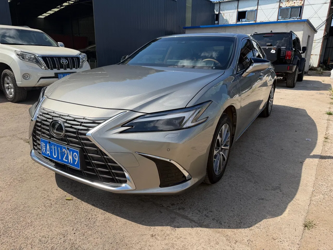 Open image lightbox: Lexus ES (Imported) 2025 ES200 2.0 Stepless Edition Automatic Gear
