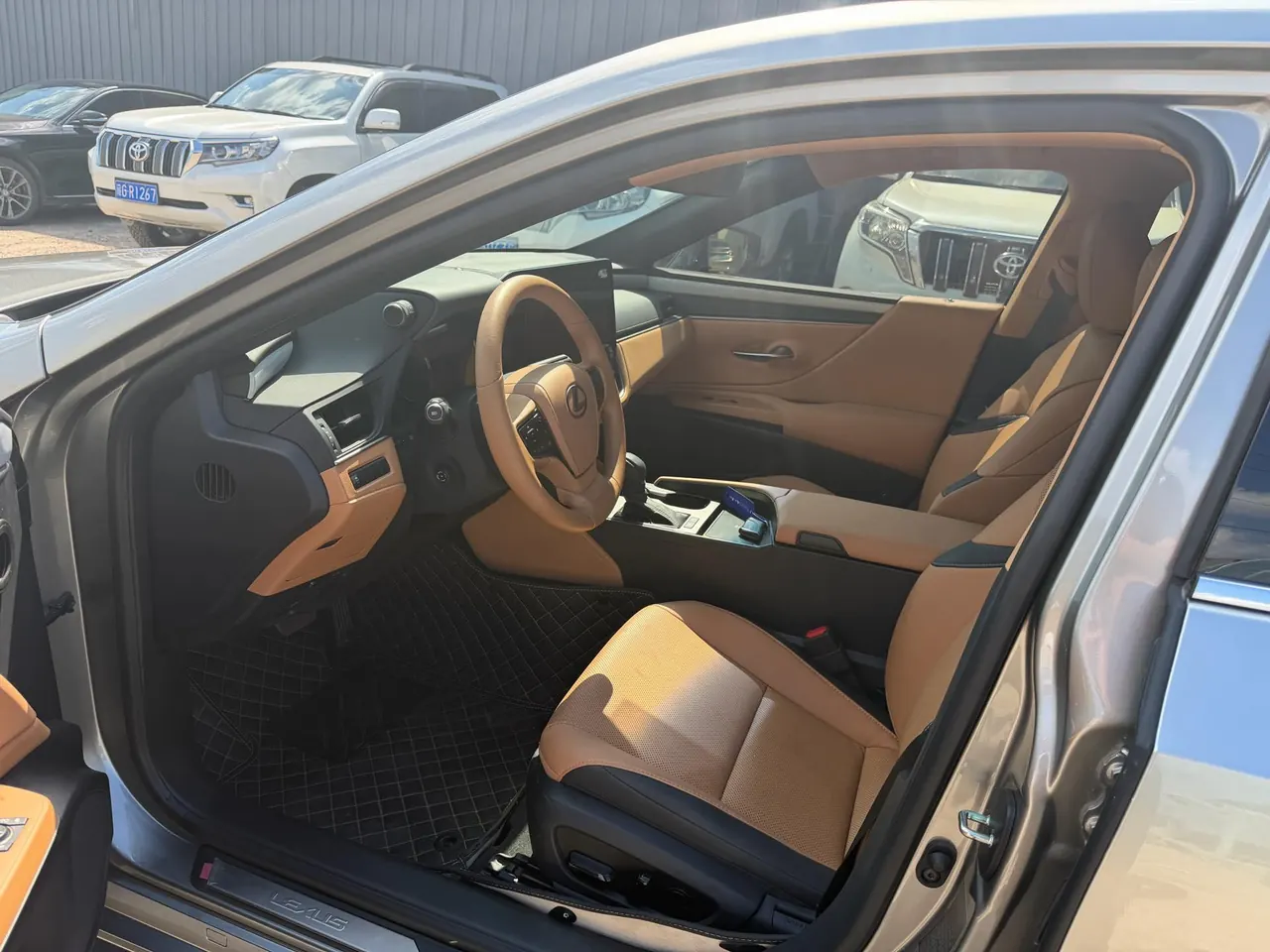Lexus ES (Imported) 2025 ES200 2.0 Stepless Edition Automatic Gear 7
