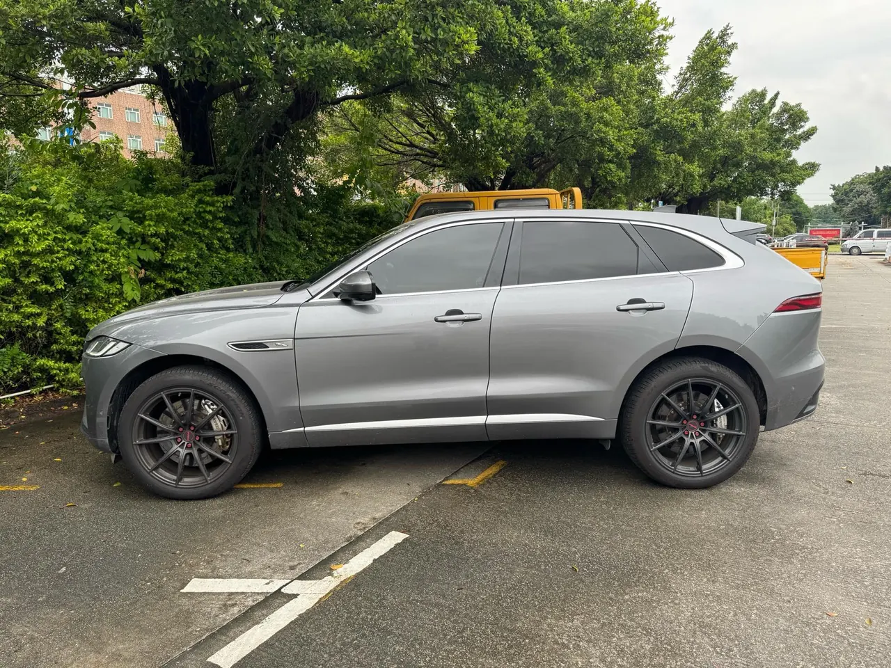 Jaguar F-PACE (Imported) 2021 F-PACE 48V 3.0T 340PS R-Dynamic SE Automatic 8