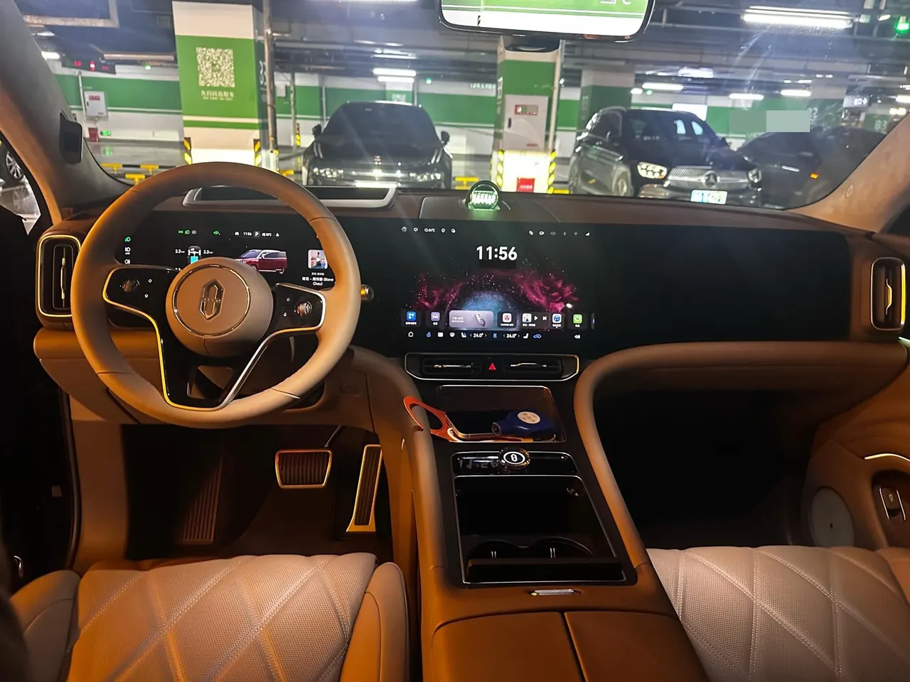 AITO 2025 AITO M9 extended range Ultra version 52kWh6 seat version automatic gear 12