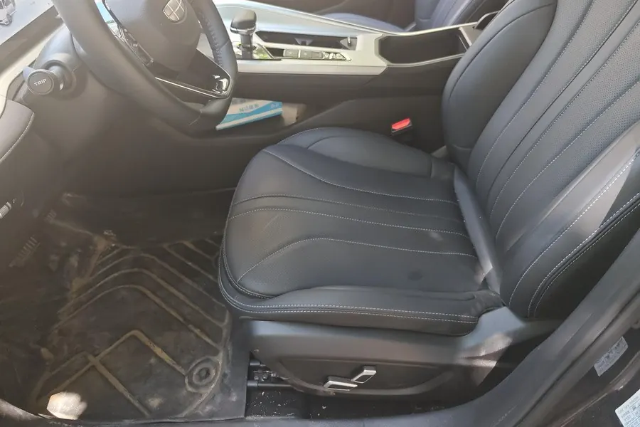 Geely 2025 Xingrui 1.5TD Dongfang Yao Jinghong Edition Automatic Gear 2