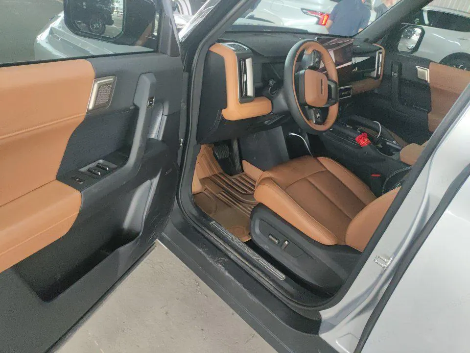 Chery 2025 Fengyun X3L 215 Travel Edition Automatic Gear 2