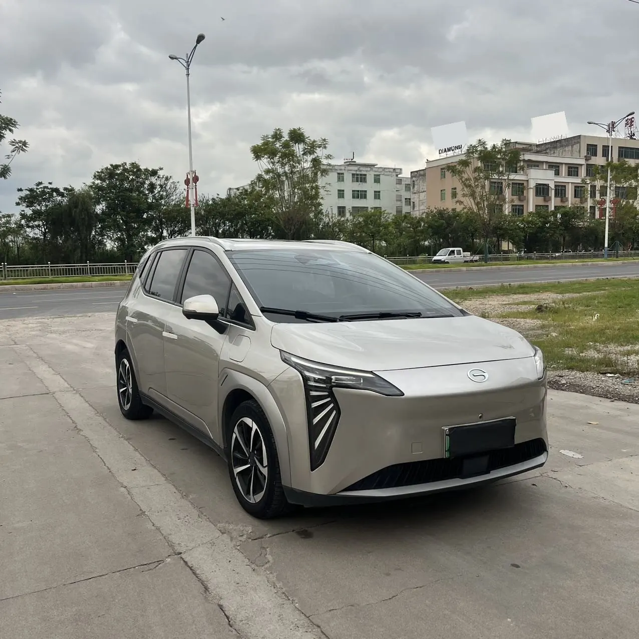 GAC Aion 2024 Aion Y Younger Star Edition 49.75kWh Automatic Gear 3