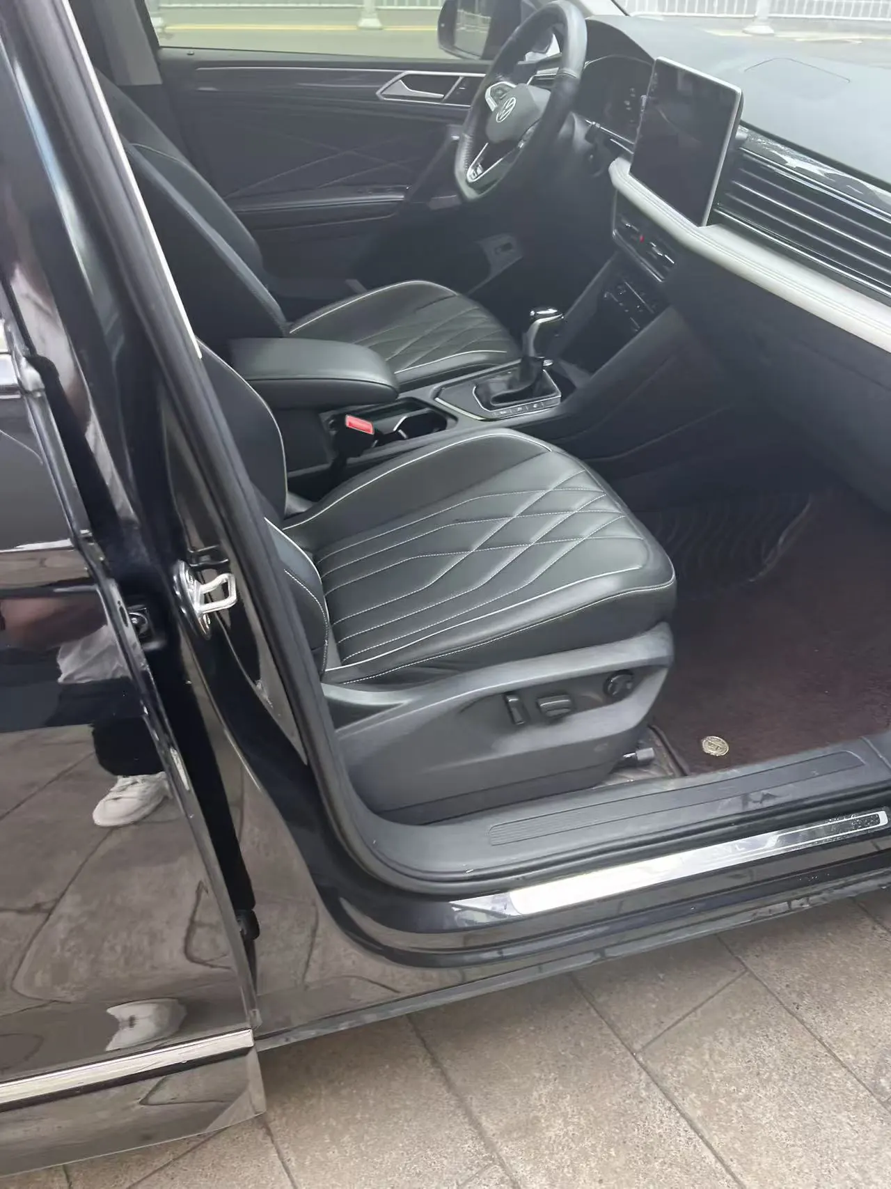 Volkswagen 2024 Tiguan L 2.0TSI 330TSI Two-Drive Longteng Edition Automatic Gear 2