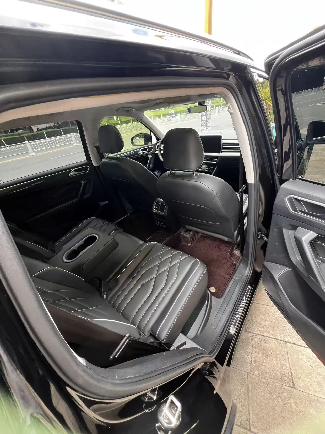Volkswagen 2024 Tiguan L 2.0TSI 330TSI Two-Drive Longteng Edition Automatic Gear 4