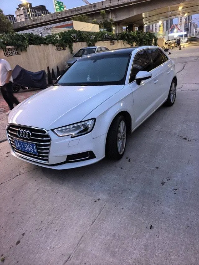 Open image lightbox: Audi 2020 A3 Sportback 1.4TFSI 35TFSI aggressive (modified) automatic gear
