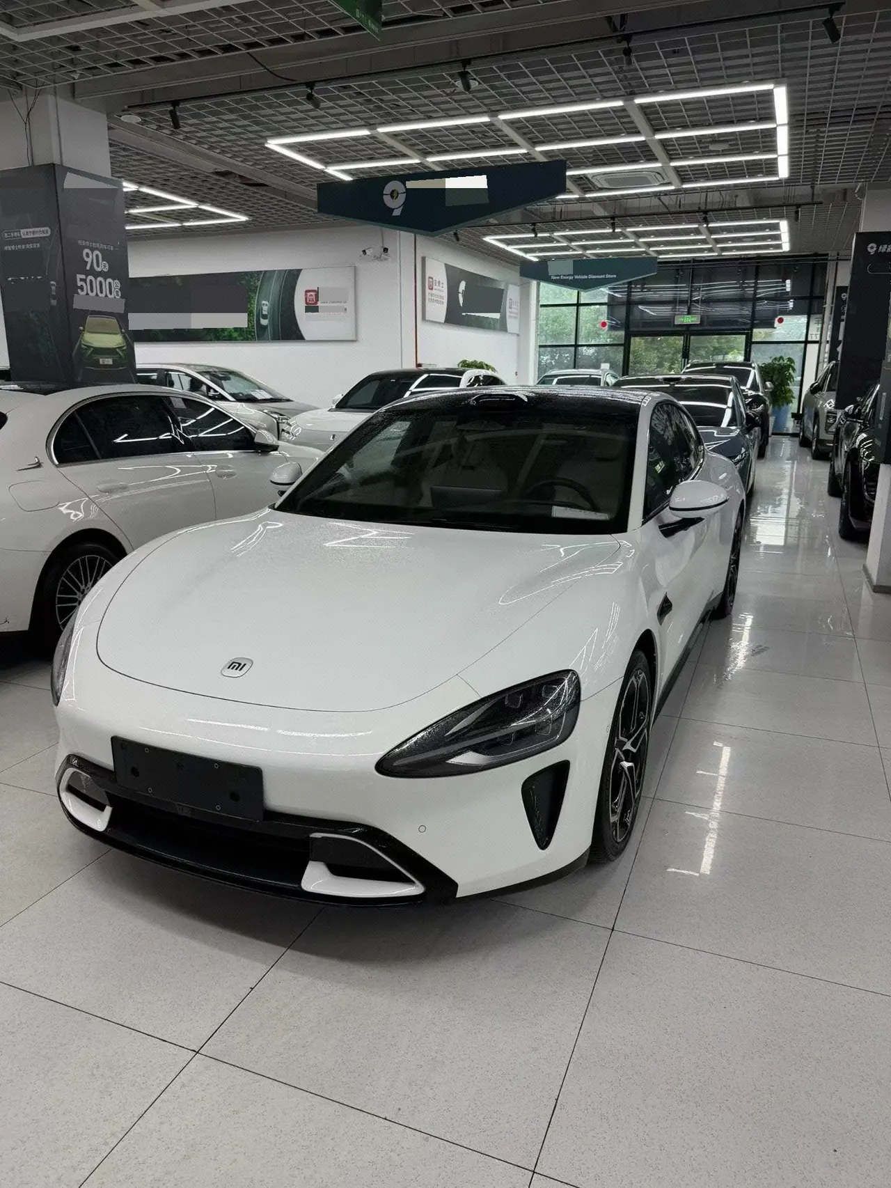 Open image lightbox: MI 2024 SU 7 750km Four-wheel Drive Max Founding Edition Automatic Gear