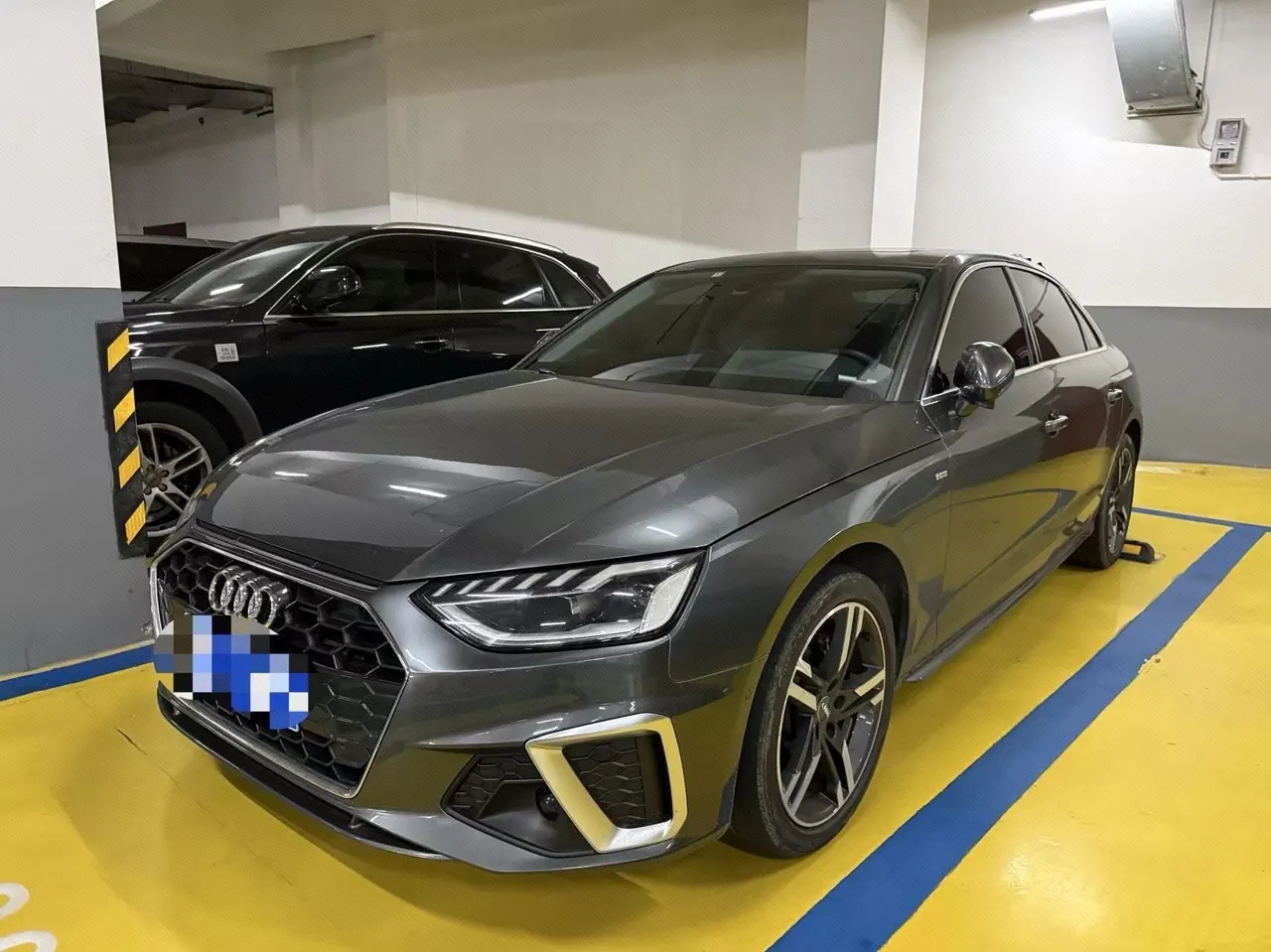 Open image lightbox: Audi 2020 A4L 2.0TFSI 40TFSI Deluxe Dynamic Automatic