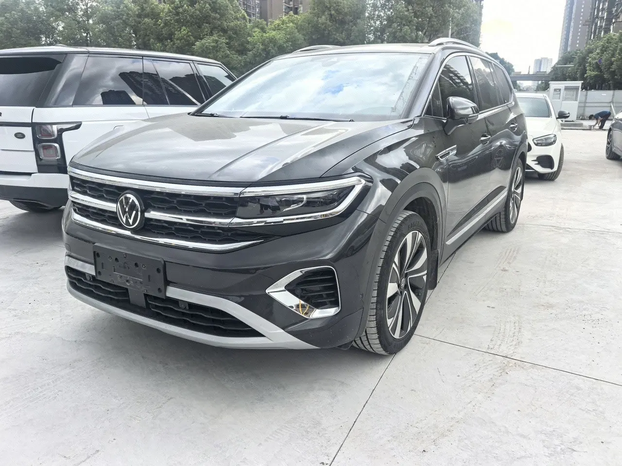 Open image lightbox: Volkswagen 2024 models 2.0TSI 380TSI 4-wheel luxury Pro 7-seat automatic gear