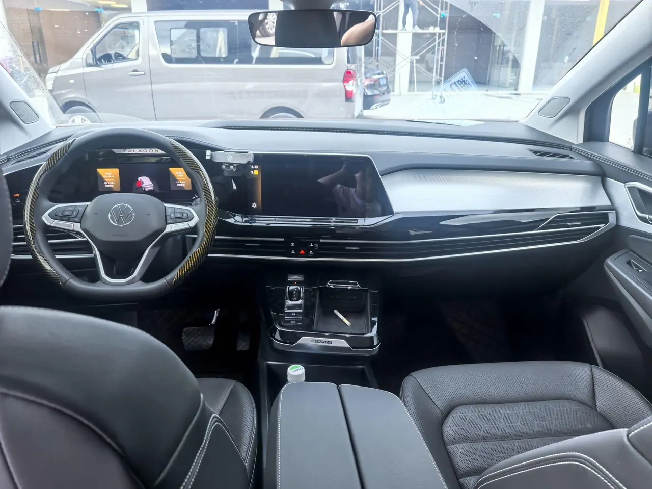Volkswagen 2024 models 2.0TSI 380TSI 4-wheel luxury Pro 7-seat automatic gear 4