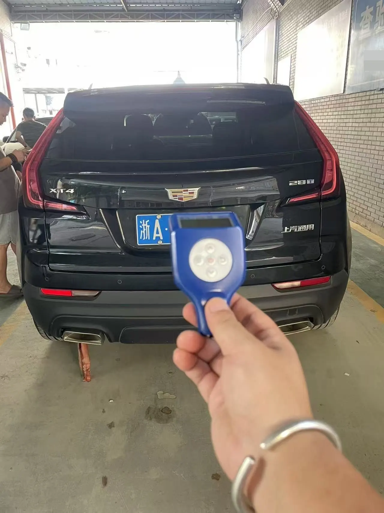 Cadillac 2022 XT4 48V 2.0T 28T Two-Drive Fashion Automatic Gear 2