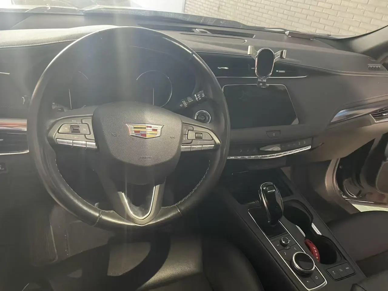 Cadillac 2022 XT4 48V 2.0T 28T Two-Drive Fashion Automatic Gear 3
