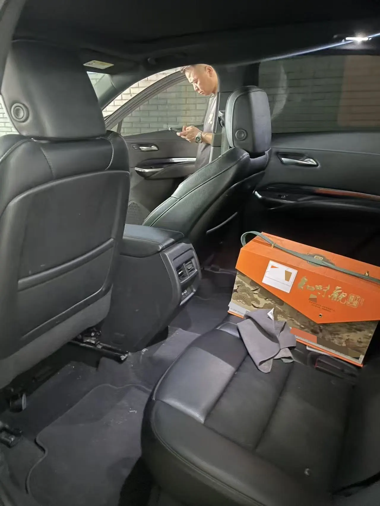 Cadillac 2022 XT4 48V 2.0T 28T Two-Drive Fashion Automatic Gear 6