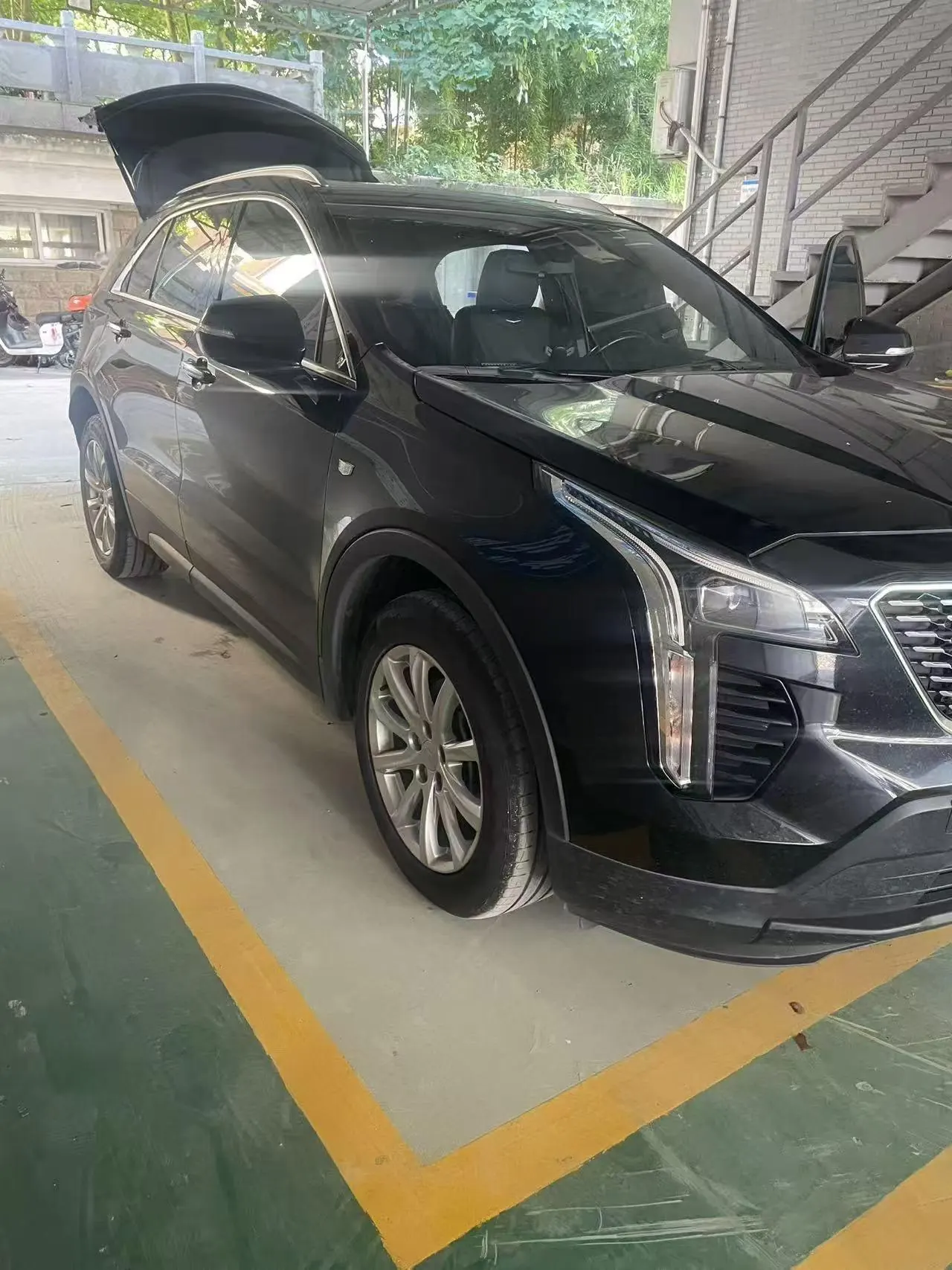 Cadillac 2022 XT4 48V 2.0T 28T Two-Drive Fashion Automatic Gear 8