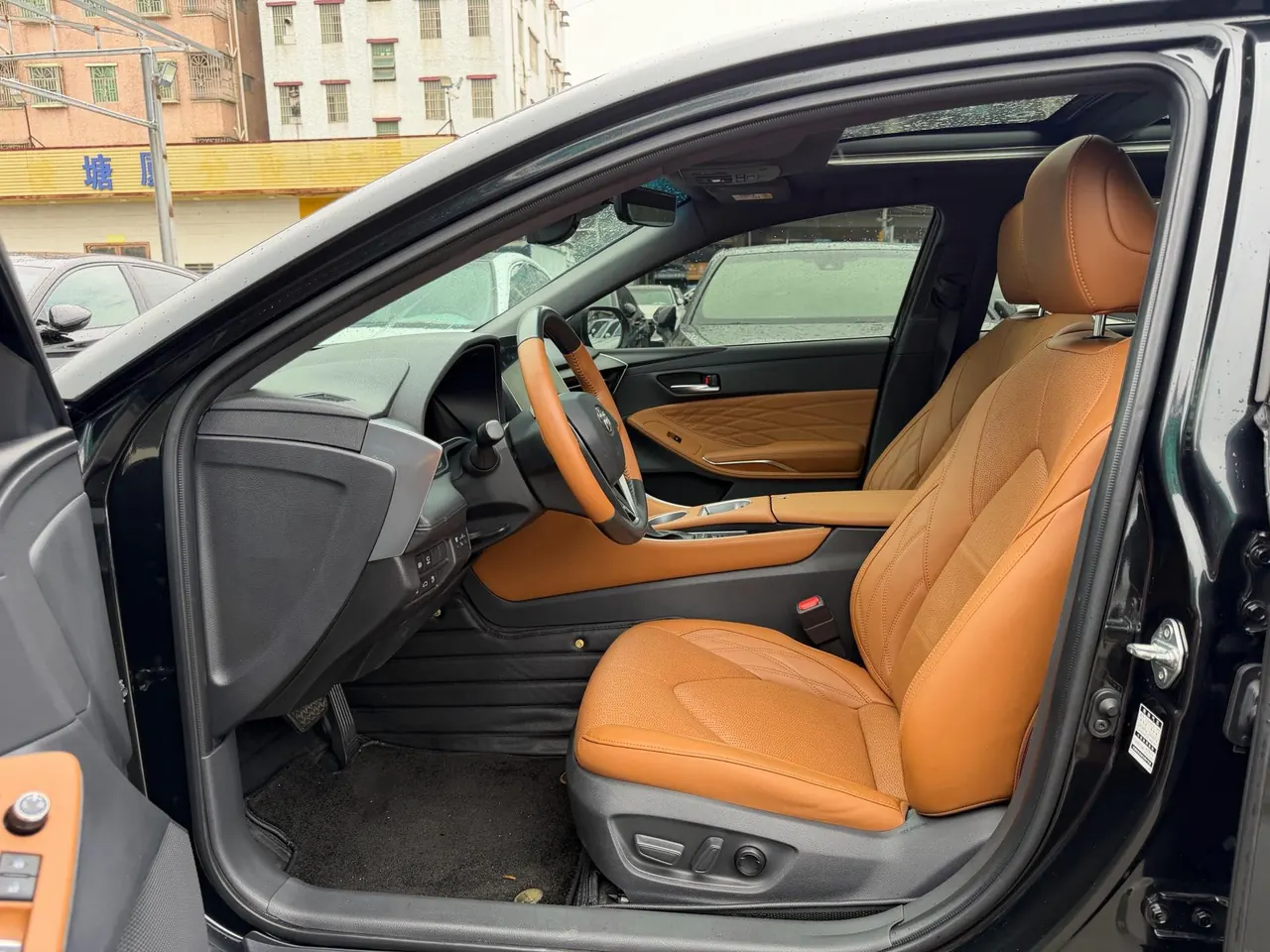 Toyota 2022 Asian Dragon Double Engine 2.5 Stepless XLE Premium Automatic Gear 4