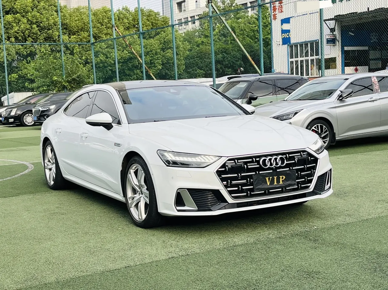 Audi 2024 A7L 2.0TFSI 45TFSI Quattro S-line see remote crystal flow set automatic gear 3