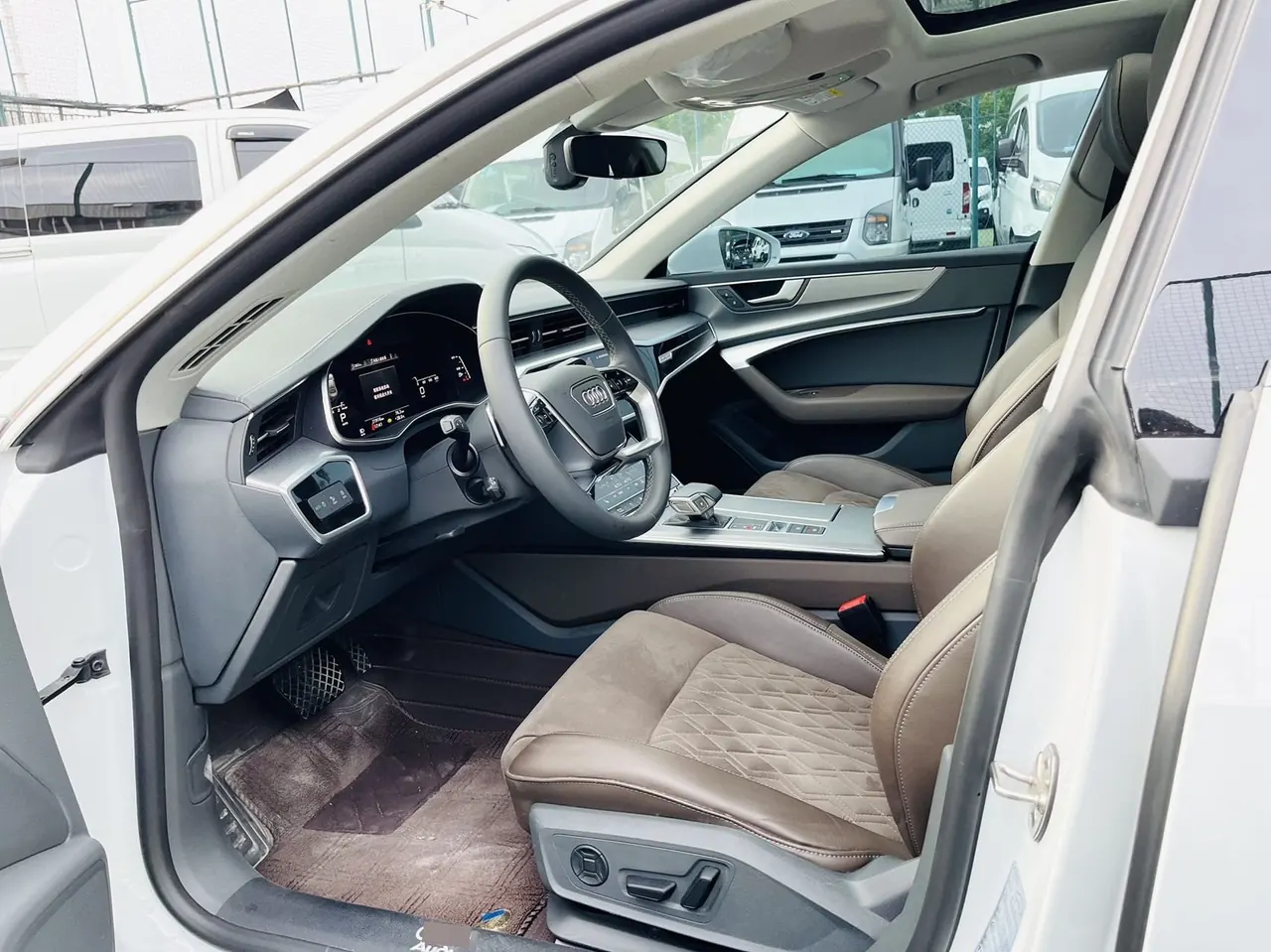Audi 2024 A7L 2.0TFSI 45TFSI Quattro S-line see remote crystal flow set automatic gear 5