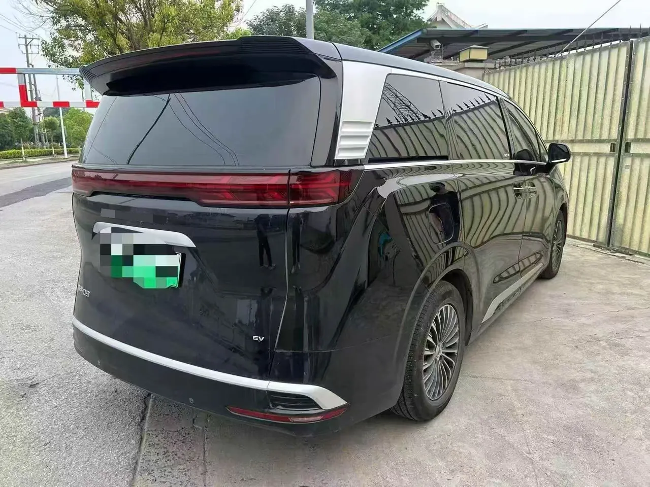 Denza 2024 Denza D9 EV EV620 exclusive automatic transmission 5