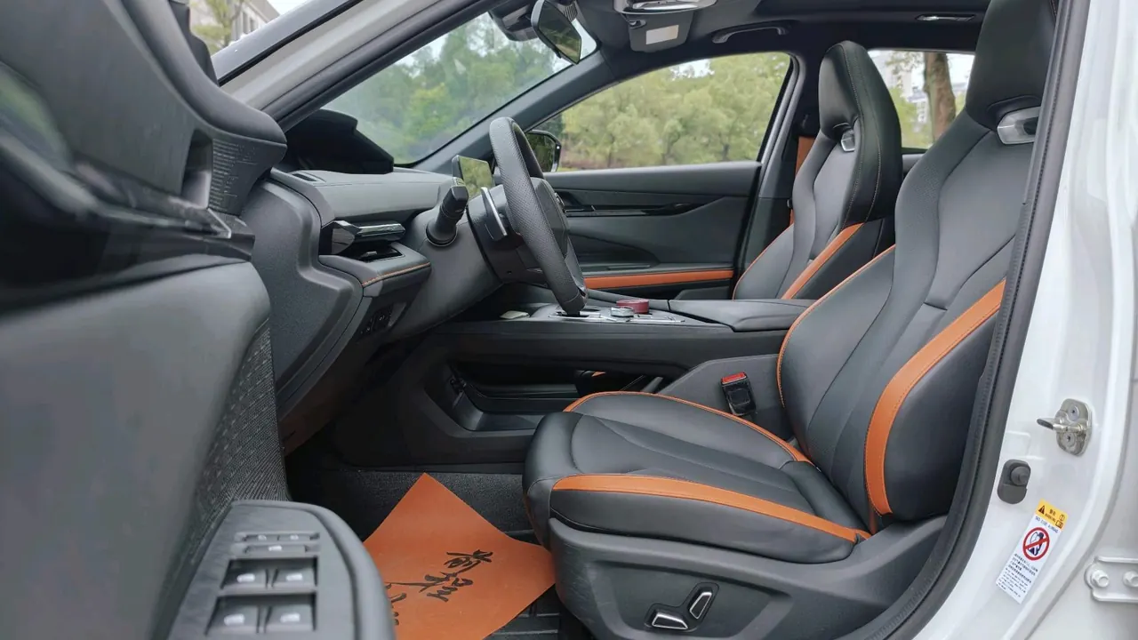 ChangAn 2023 UNI-V 1.5T exclusive automatic gear 6