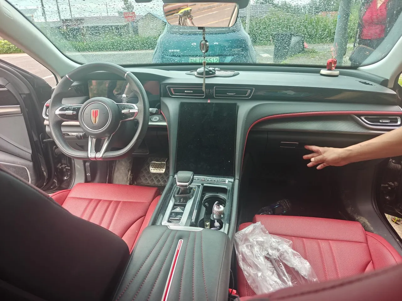 HongQi 2025 H6 2.0T to the United States version of automatic gear 4