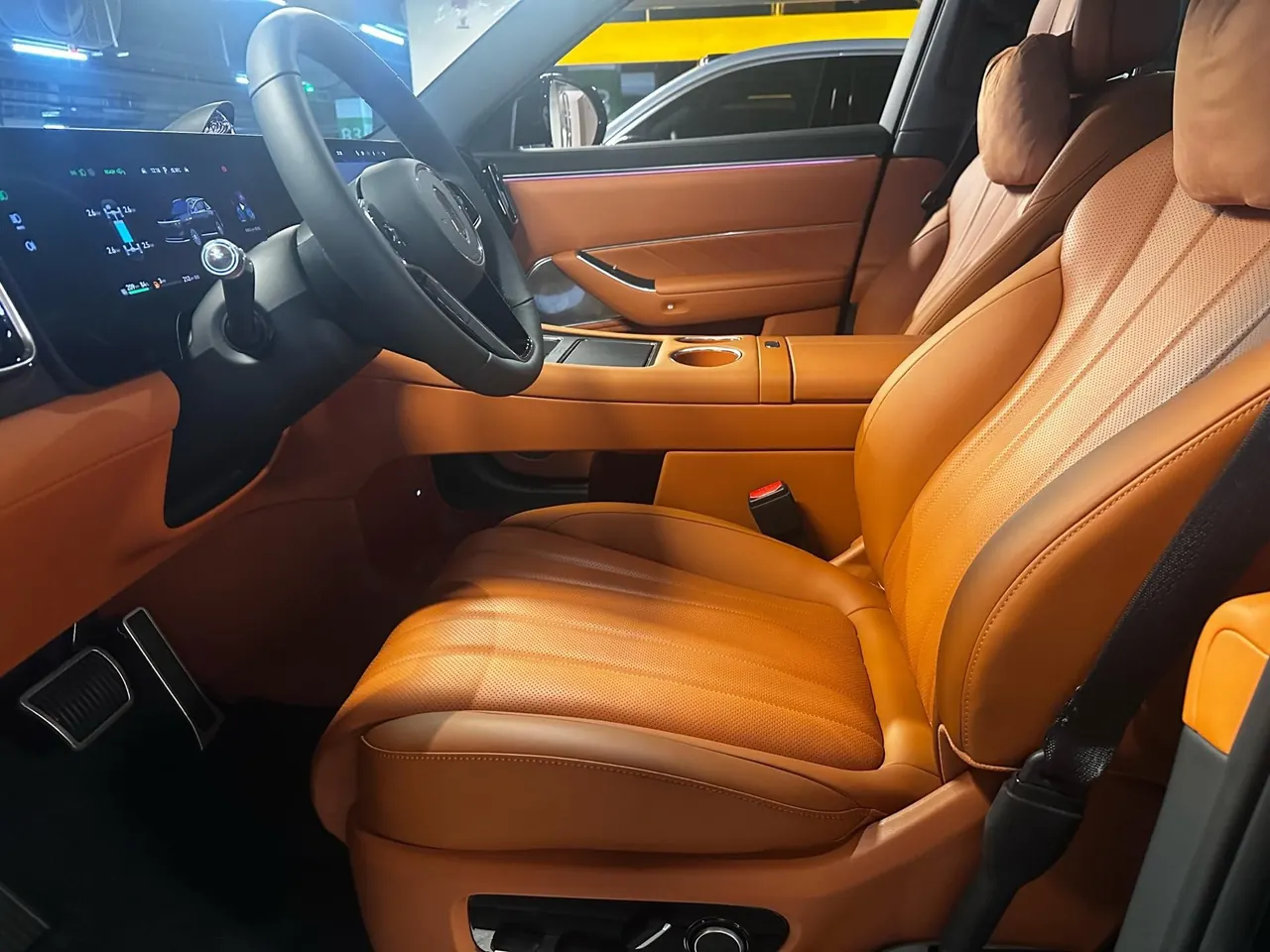 AITO 2025 AITO M8 Max Edition 53.4kWh 6-seat Edition Automatic Gear 2