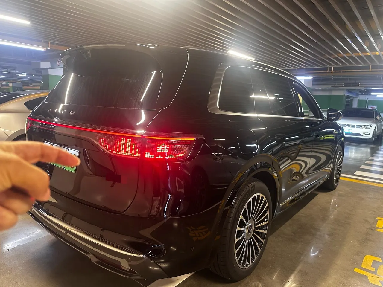 AITO 2025 AITO M8 Max Edition 53.4kWh 6-seat Edition Automatic Gear 6