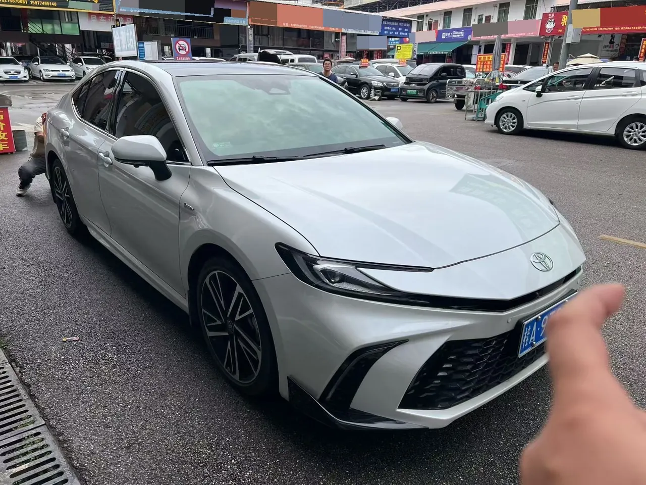 Toyota 2024 Camry Dual Engine 2.0HS Stepless Sports Edition Automatic Gear 3