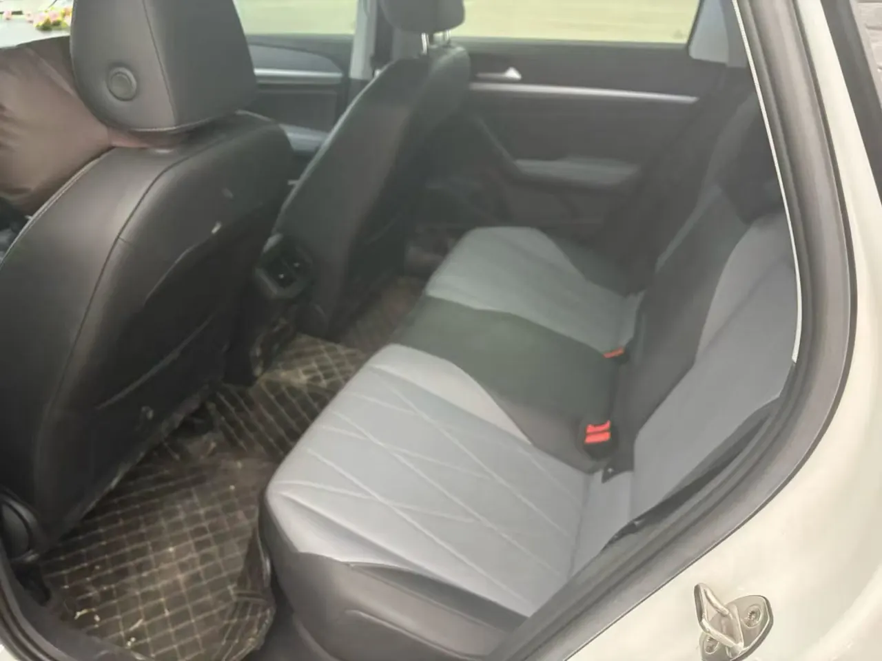 Volkswagen 2024 LaVida 1.5 Star 5 Million Edition Automatic Gear 4