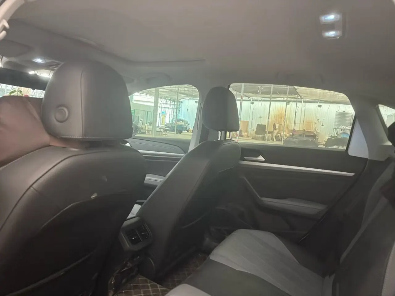 Volkswagen 2024 LaVida 1.5 Star 5 Million Edition Automatic Gear 5