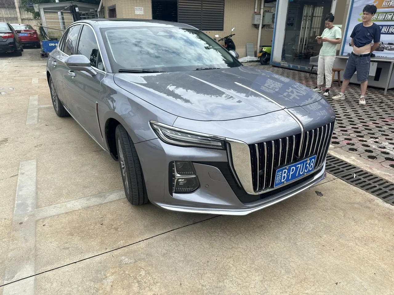 HongQi 2023 H5 2.0T Zhilian Flag Edition Automatic Gear 2