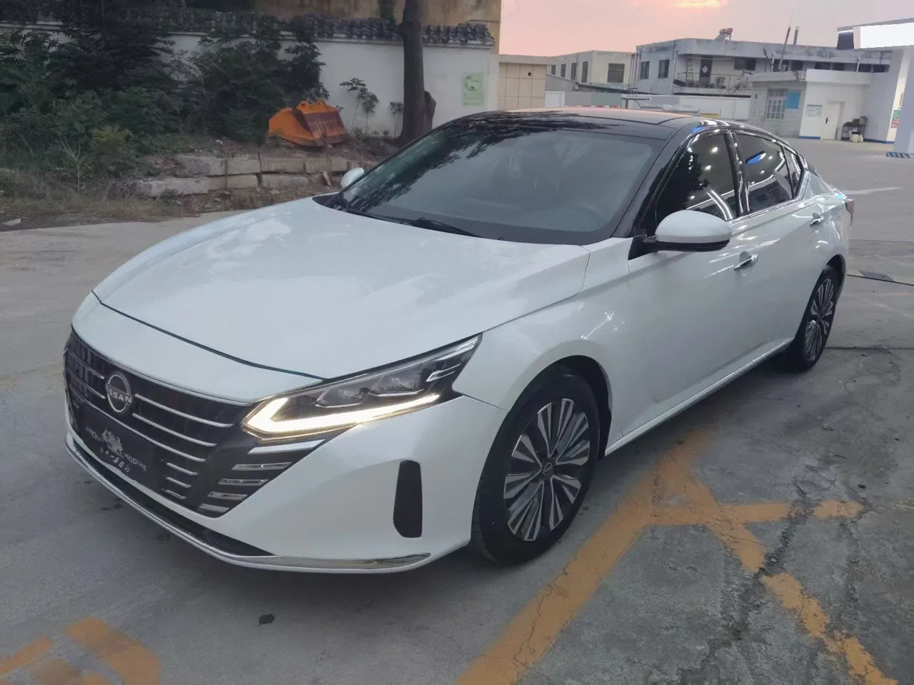 Open image lightbox: Nissan 2022 Teana 2.0 Stepless XL-TLS Pleasant Edition Automatic Gear