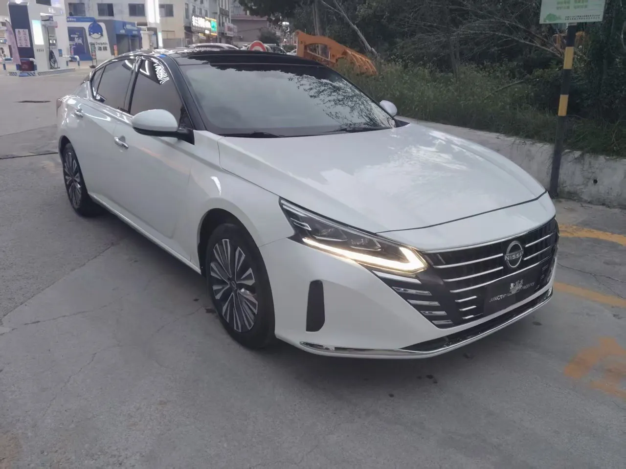 Nissan 2022 Teana 2.0 Stepless XL-TLS Pleasant Edition Automatic Gear 3