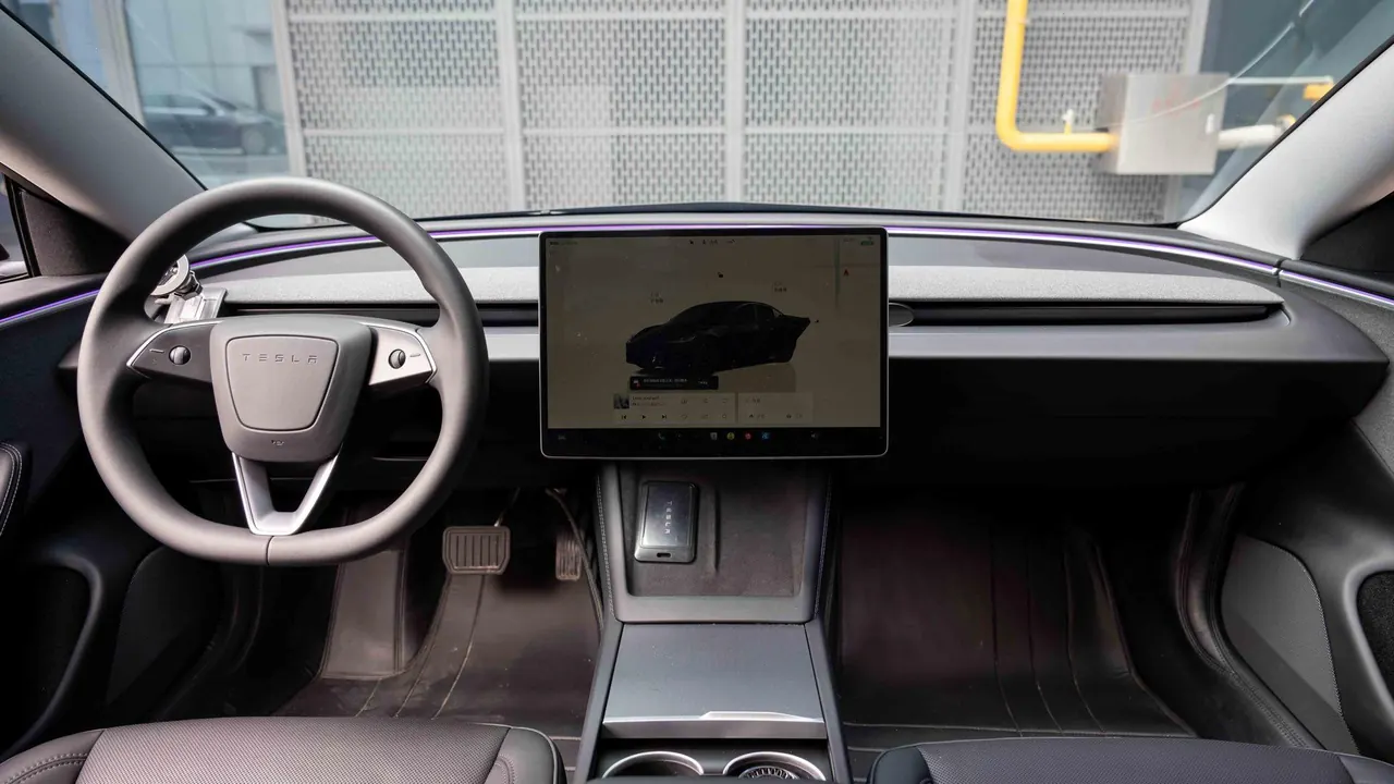 Tesla 2023 Model 3 Rejuvenation Edition Rear Wheel Drive Automatic Transmission 6