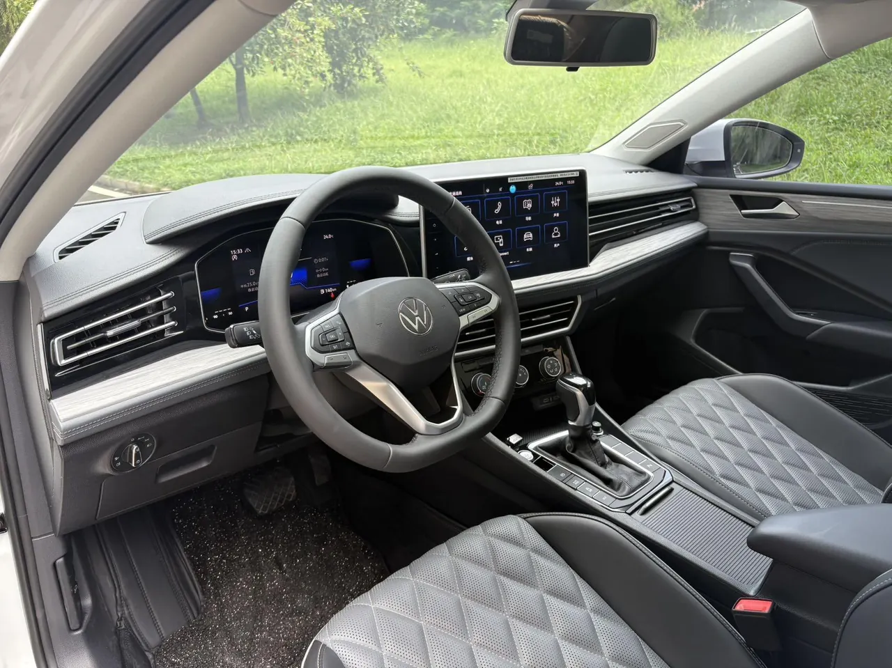 Volkswagen 2024 Sagittarius 1.5TSI 300TSI Exceed Edition Automatic Gear 4