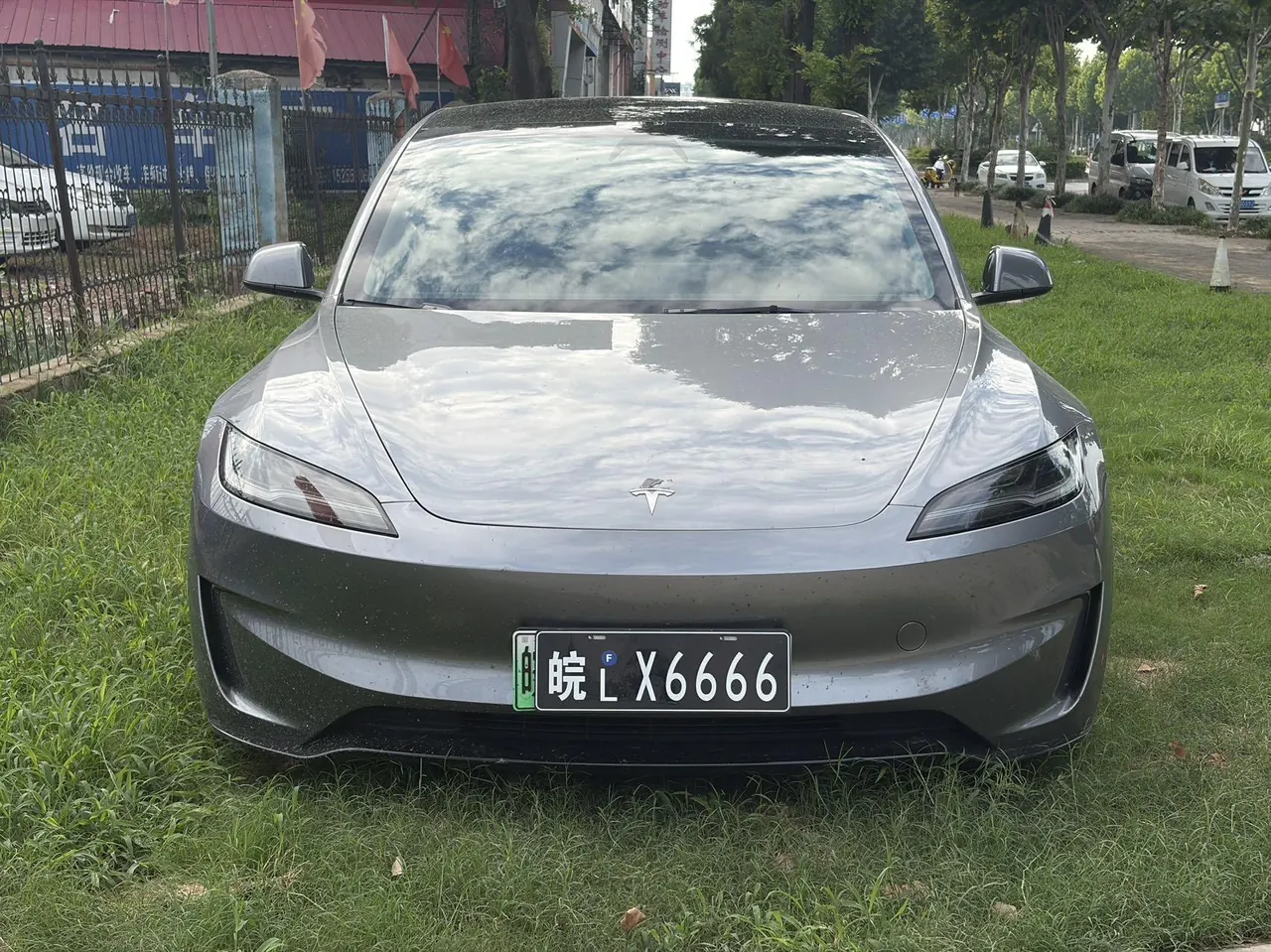 Tesla 2024 Model 3 high-performance all-wheel drive version automatic transmission 5