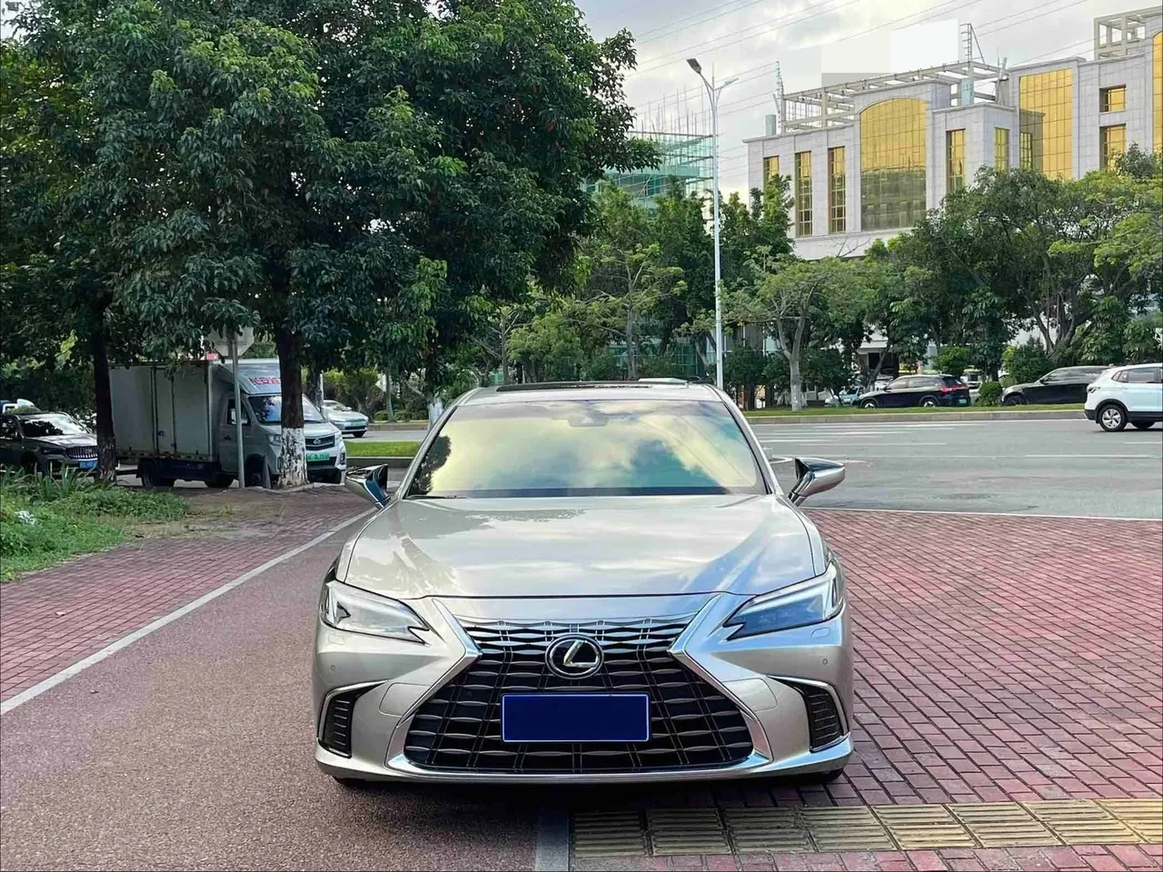 Lexus ES (Imported) 2025 ES200 2.0 Stepless Edition Automatic Gear 2
