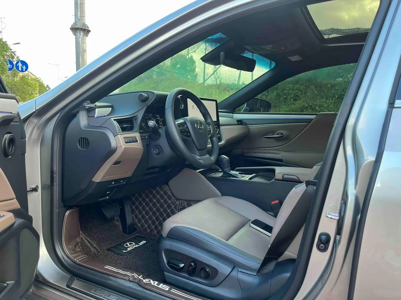 Lexus ES (Imported) 2025 ES200 2.0 Stepless Edition Automatic Gear 4