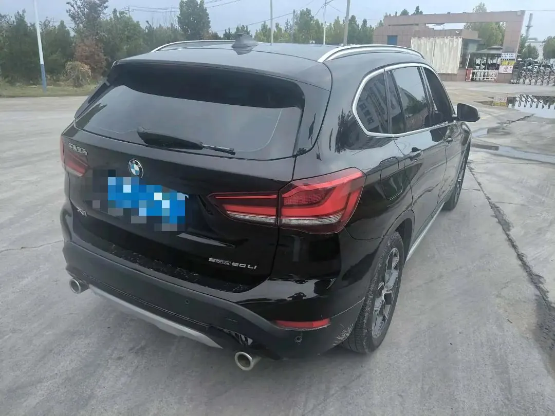 BMW 2022 X1 sDrive20Li 1.5T fashion automatic gear 3