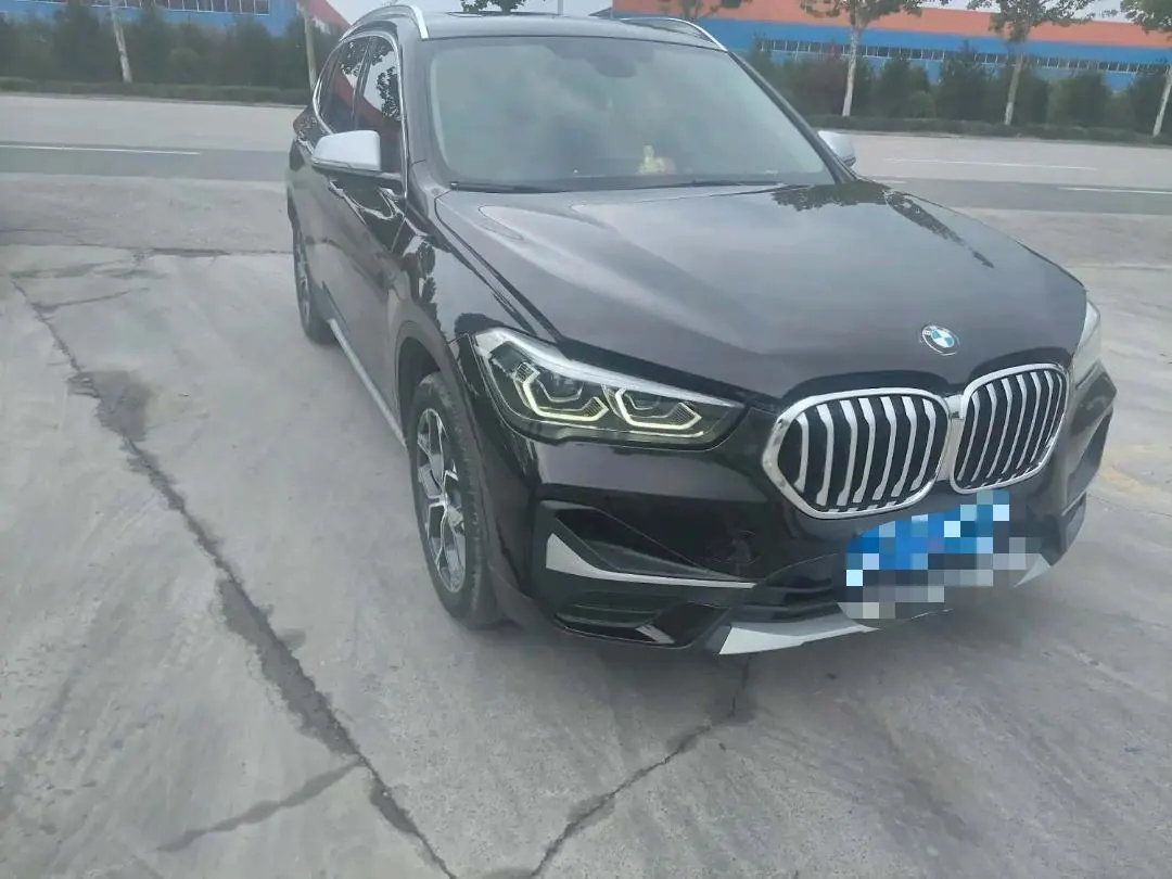 BMW 2022 X1 sDrive20Li 1.5T fashion automatic gear 4
