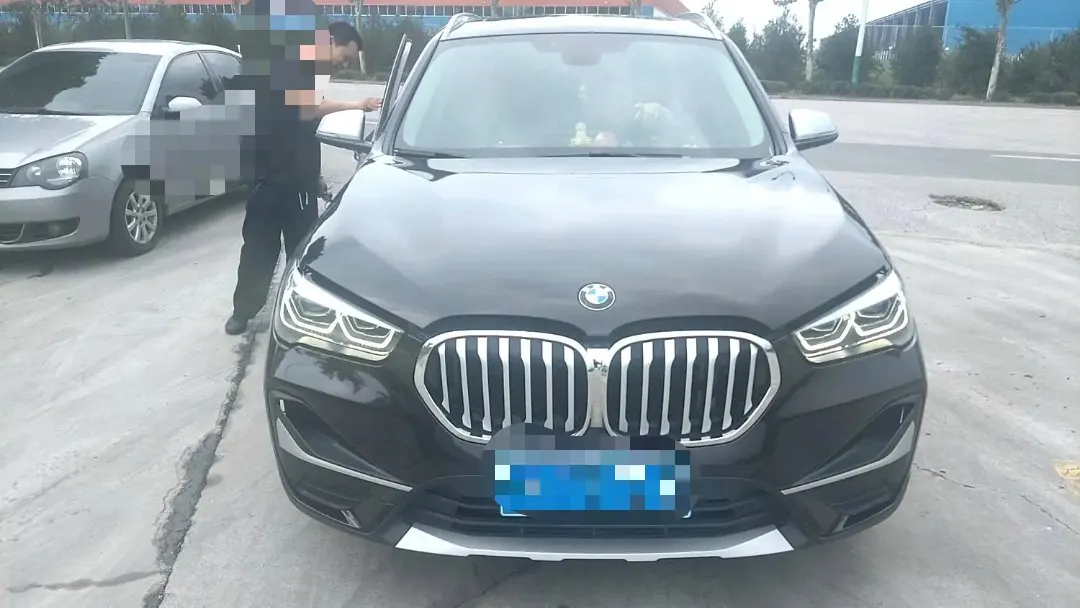 BMW 2022 X1 sDrive20Li 1.5T fashion automatic gear 5